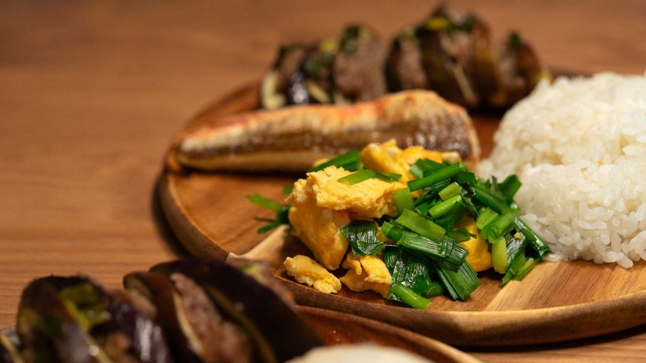 15 Foods Never Eat Past Expiration Date cover