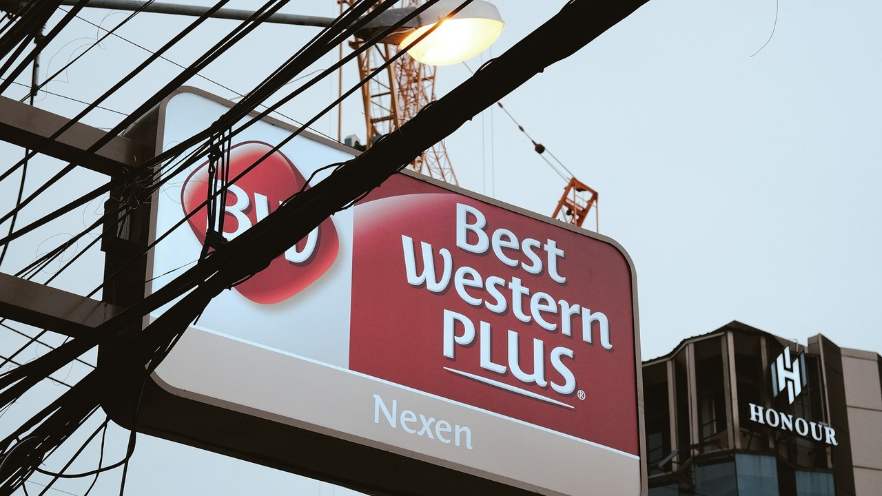 Fast Food Price War: Who's Offering the Best Deals? cover