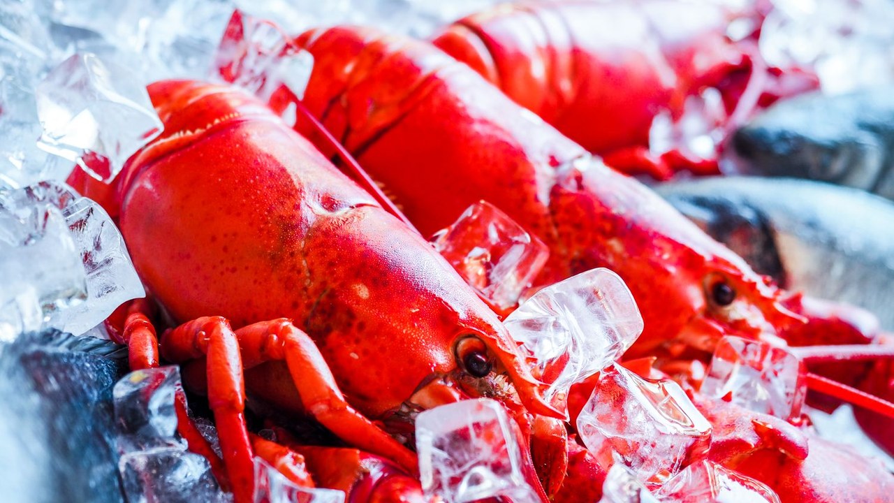 Over 80 Red Lobster Restaurants Closed Across the US cover